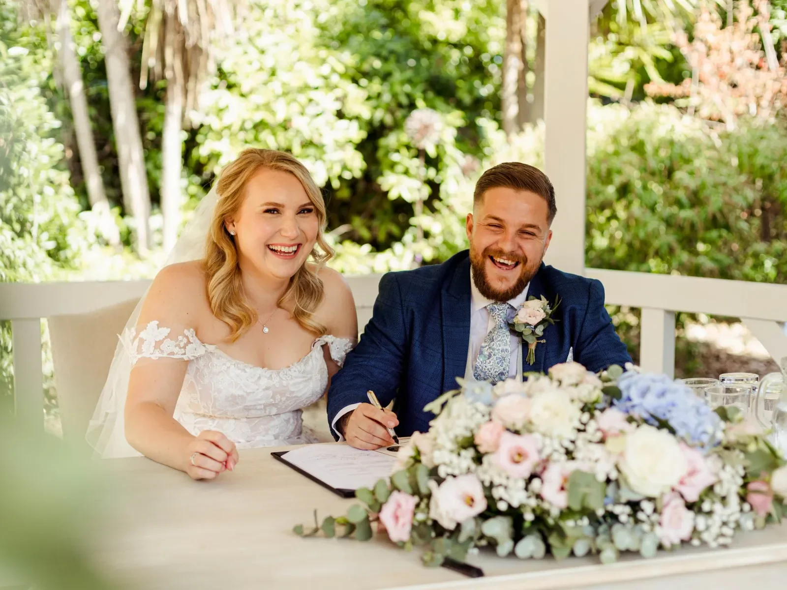 Elegant wedding celebration photography by Surrey photographer Sian Jane