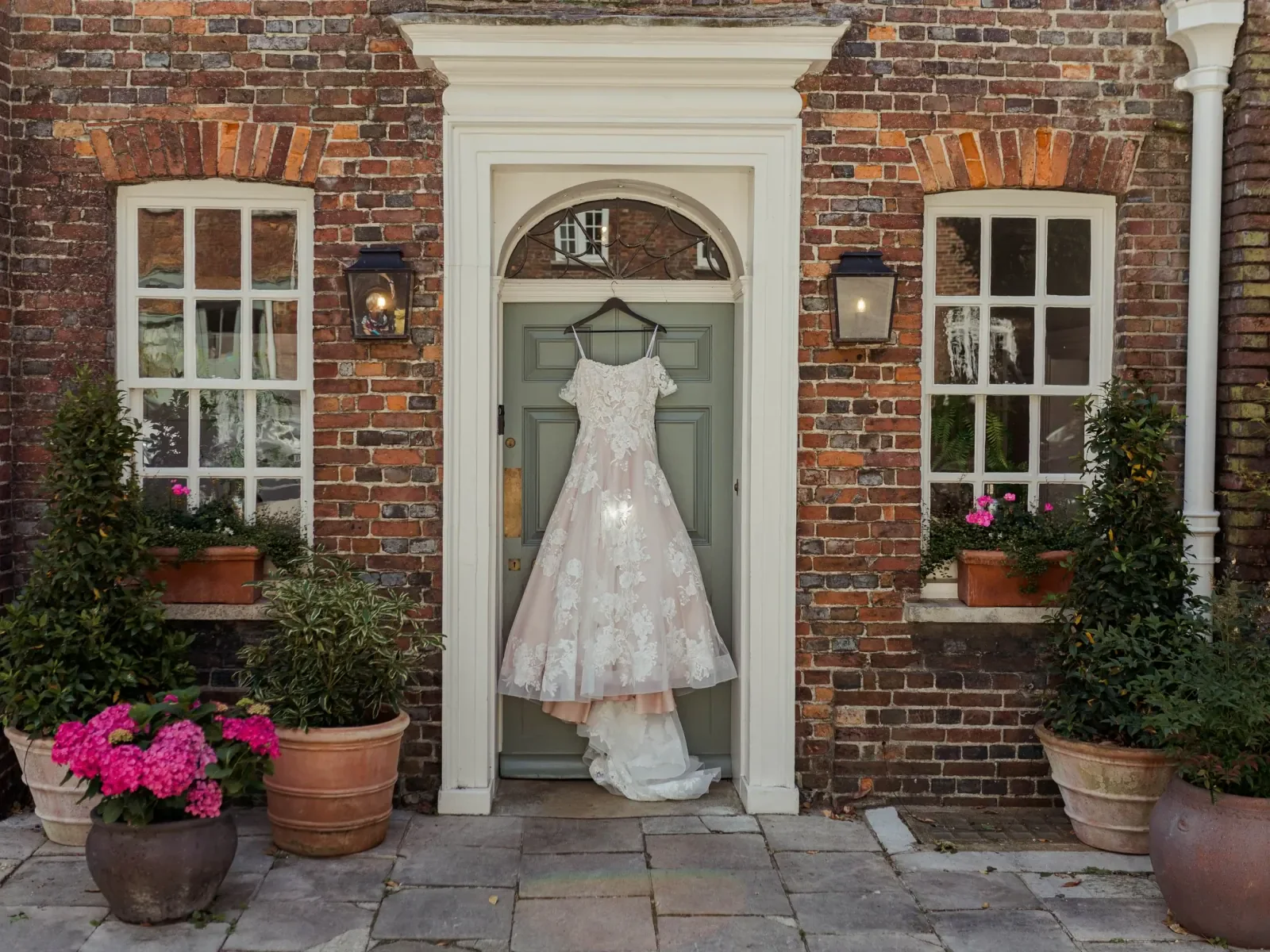 Natural wedding photography detail by Surrey photographer Sian Jane Photography